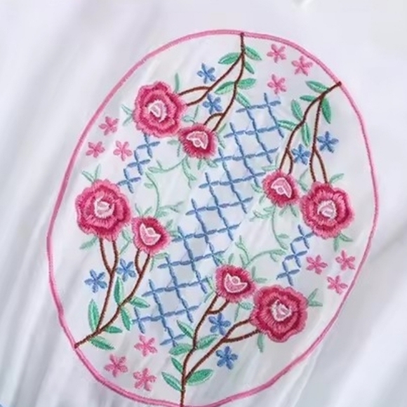 Elegant Reversible Floral Embroidered Long Sleeve Dress - Picture 14 of 16